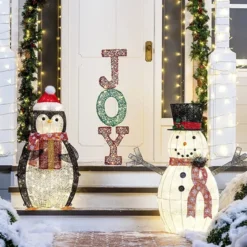 Light Up Penguin Christmas Decoration 3ft -Christmas Decorations Store 3ft 140 LED Cotton Penguin Yard Light 2 600x559 1