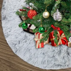 Faux Fur Christmas Tree Skirt Grey 48in -Christmas Decorations Store 48 Inch Faux Grey Christmas Tree Skirt 4 result 600x600 1