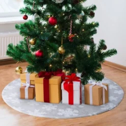 White Snowflake Christmas Tree Skirt 36in -Christmas Decorations Store 6 e1e1c241 45d0 4770 961b d753cb2c1dc5 600x600 1
