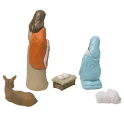 Christmas Decorations Store -Christmas Decorations Store Christmas family nativity resin decoration 6 600x600 1