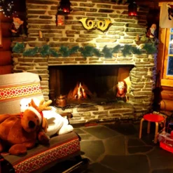 Pre Lit Christmas Smokey Pine Garland -Christmas Decorations Store Pre Lit Smokey Pine Christmas Garland 6 result 600x600 1