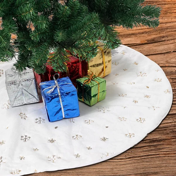 White Soft Plush Faux Fur Christmas Tree Skirt 48in 3 White Soft Plush Faux Fur Christmas Tree Skirt 48in